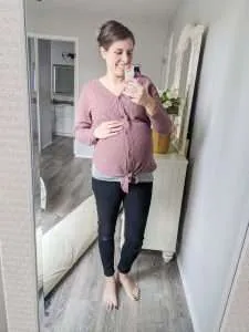 I used a minimalist maternity wardrobe to create more than 50 outfits I could wear throughout my winter and spring pregnancy. Maternity outfits made easy! #maternity #style #pregnancy #momlife #outfits